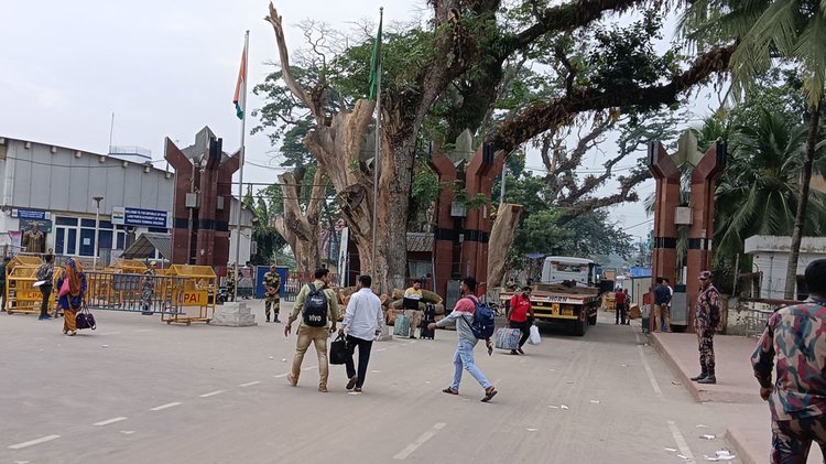 বেনাপোল-পেট্রাপোল সীমান্ত। ছবি: আজকের পত্রিকা