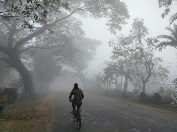 সারা দেশের সর্বনিম্ন তাপমাত্রা চুয়াডাঙ্গায়, ৯ দশমিক ৮ ডিগ্রি সেলসিয়াস। ছবি: আজকের পত্রিকা