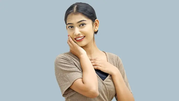 মডেল: নুসাইবা। ছবি: আজকের পত্রিকা