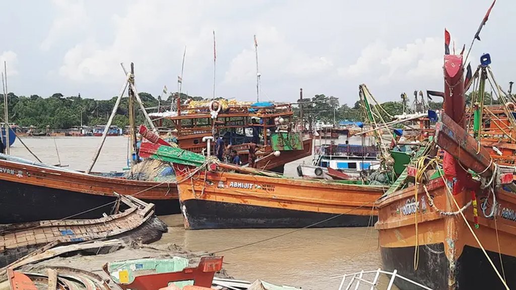 ভারতে আটক ৮০ নাবিক-জেলে, মজুত খাবার চলবে রোববার পর্যন্ত